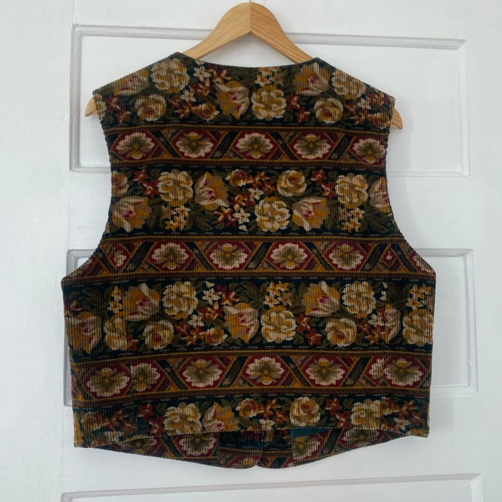 Vintage corduroy floral Cottagecore button up vest - Picture 6 of 9